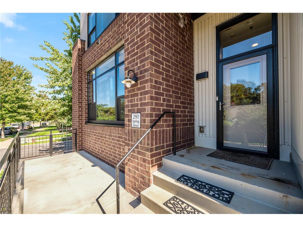 290 Spring Street Saint Paul MN 55102 6592569 image2