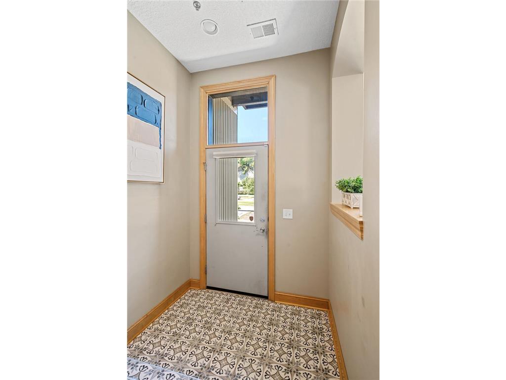 290 Spring Street Saint Paul MN 55102 6592569 image4