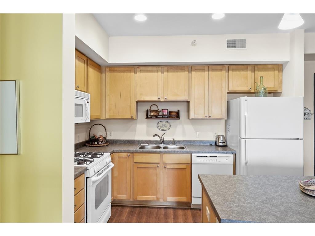 2900 11th Avenue S #402 Minneapolis MN 55407 7035740 image5