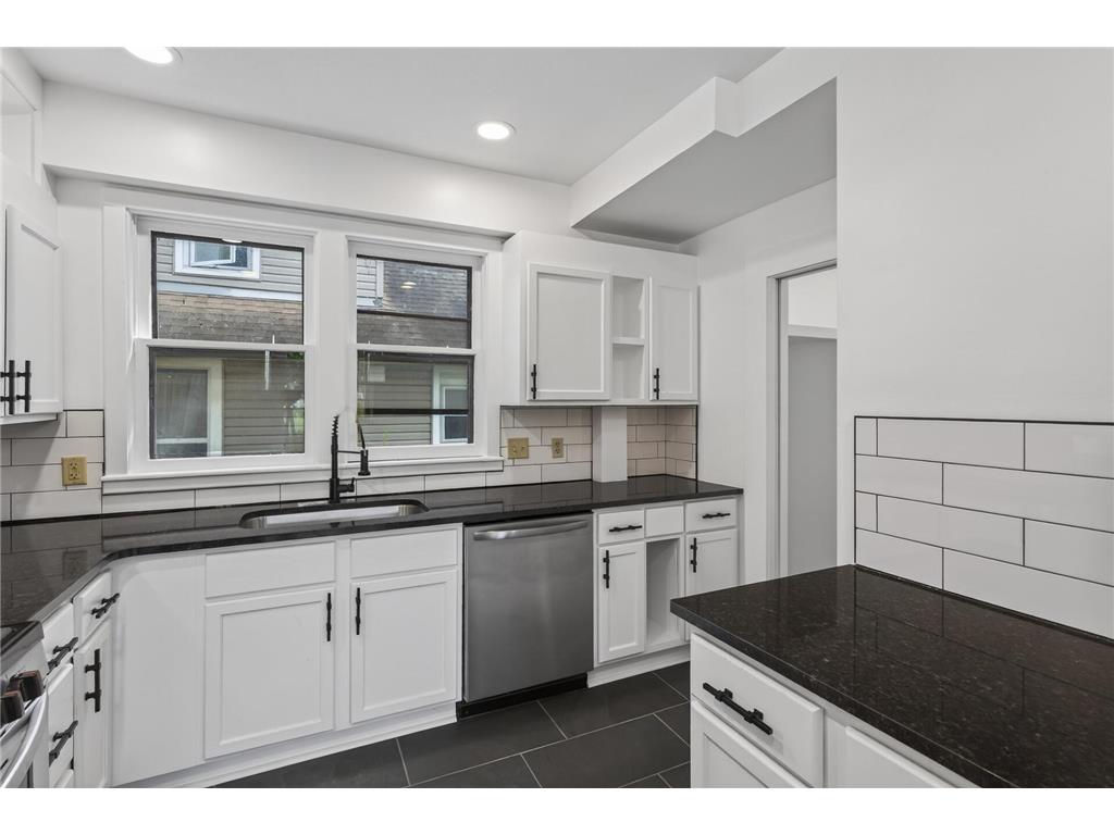 2900 30th Avenue S Minneapolis MN 55406 7032008 image16