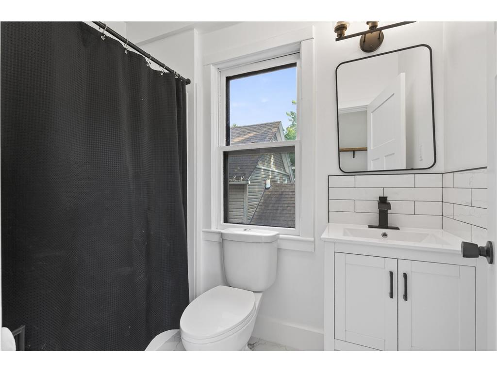 2900 30th Avenue S Minneapolis MN 55406 7032008 image29