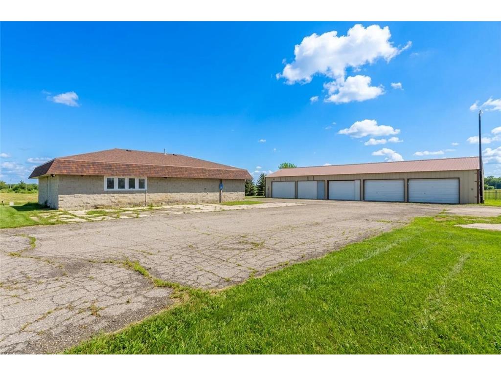 2900 Airport Drive W Faribault MN 55021 7028927 image3