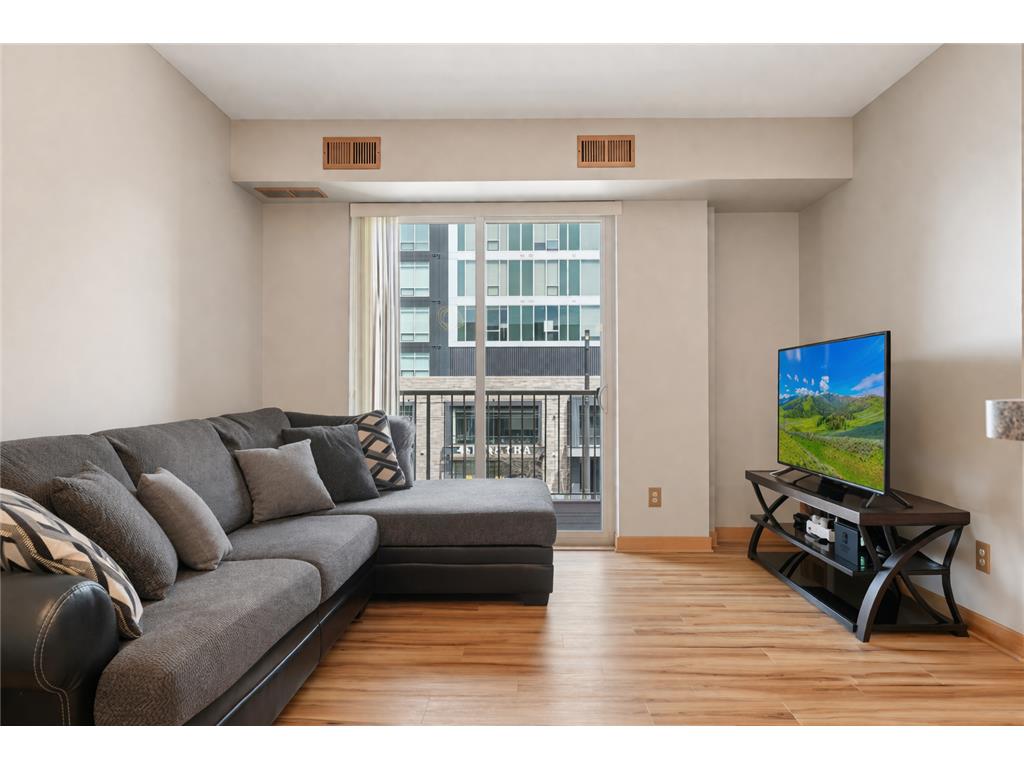 2900 University Avenue SE #300 Minneapolis MN 55414 7048290 image6
