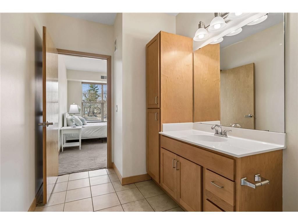 2900 University Avenue SE #305 Minneapolis MN 55414 7046882 image16