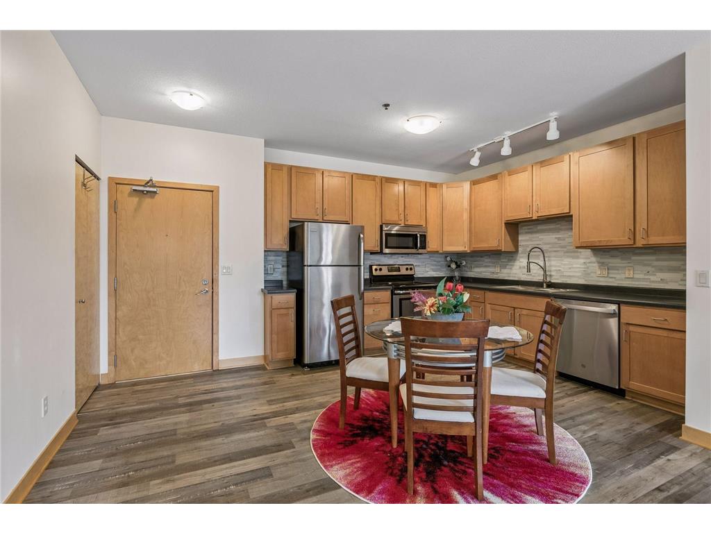 2900 University Avenue SE #305 Minneapolis MN 55414 7046882 image4