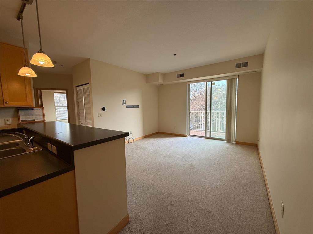 2900 University Avenue SE #402 Minneapolis MN 55414 7063915 image5
