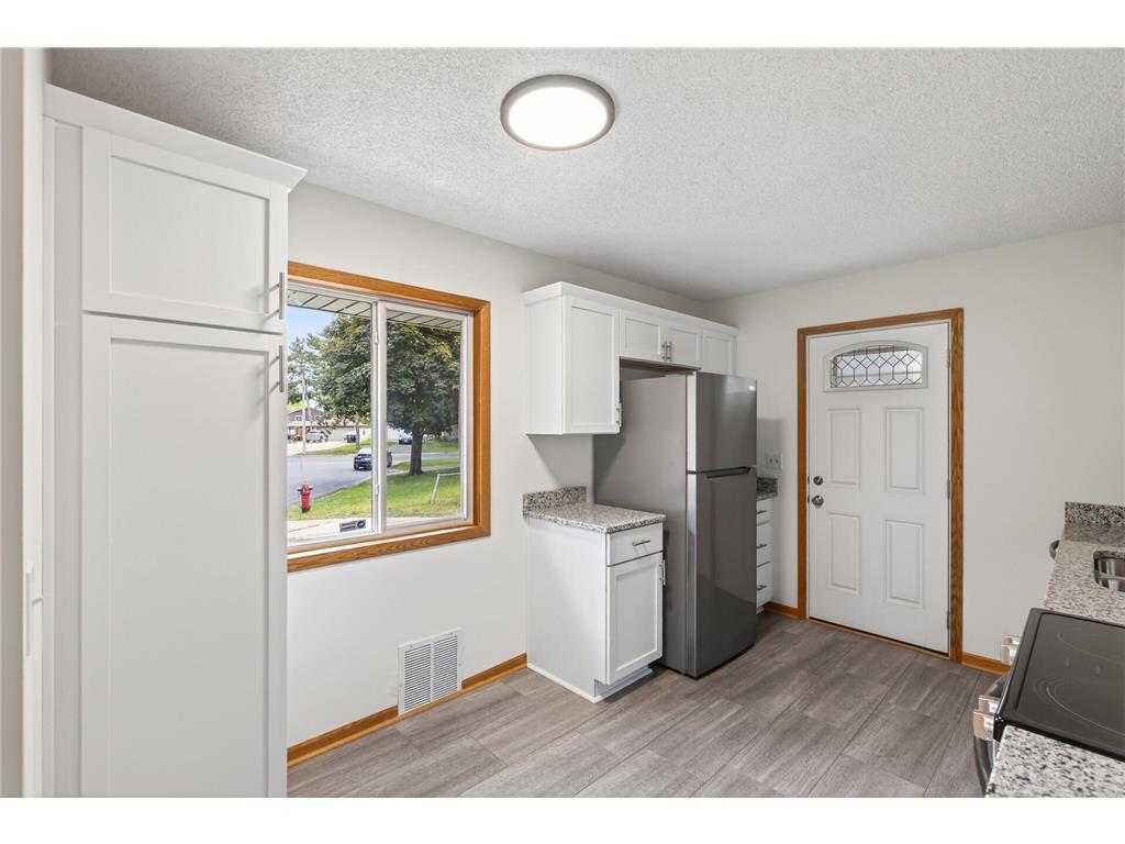 2901 114th Avenue NW Coon Rapids MN 55433 7088269 image10