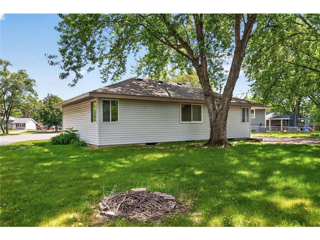 2901 114th Avenue NW Coon Rapids MN 55433 7088269 image3