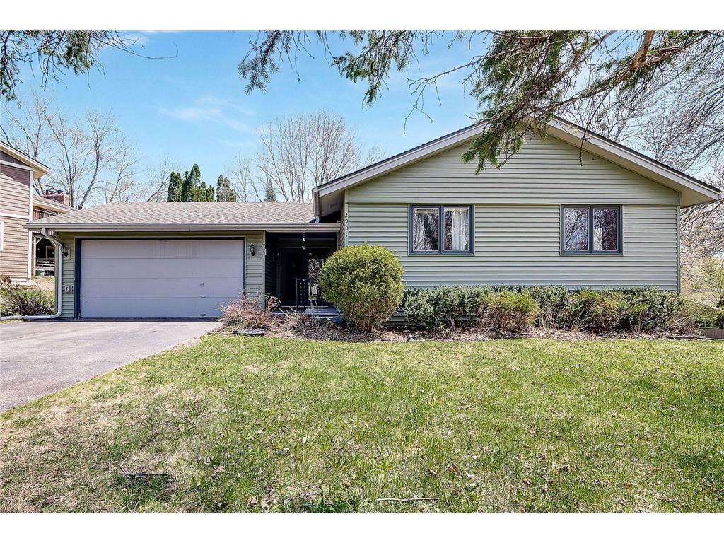 2901 Country Wood Drive Burnsville MN 55337 6348368 image1