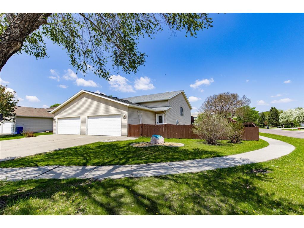 2901 Dakota Park Circle S Fargo ND 58104 7078562 image1