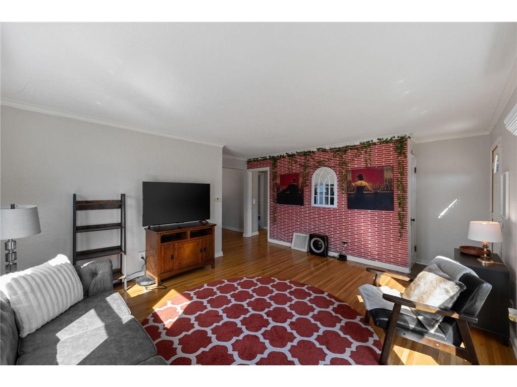 2901 Zenith Avenue N Robbinsdale MN 55422 7081701 image2
