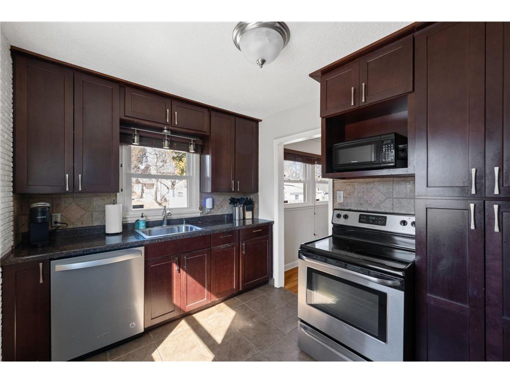 2901 Zenith Avenue N Robbinsdale MN 55422 7081701 image9