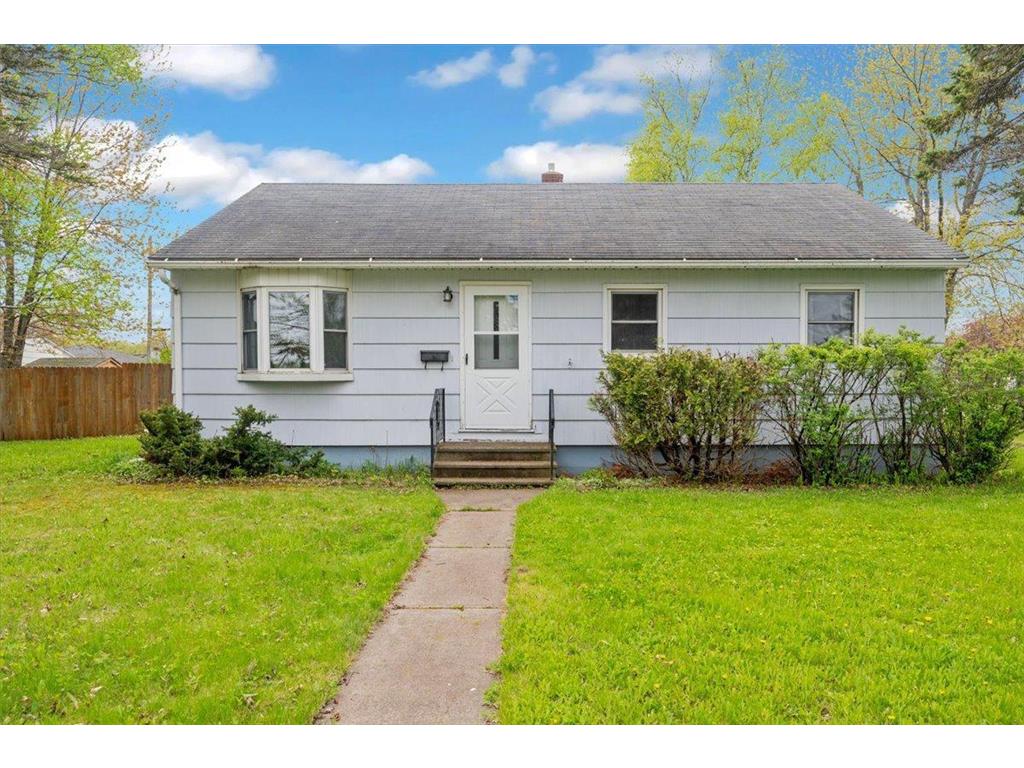 2902 E 4th Street Superior WI 54880 6540207 image1