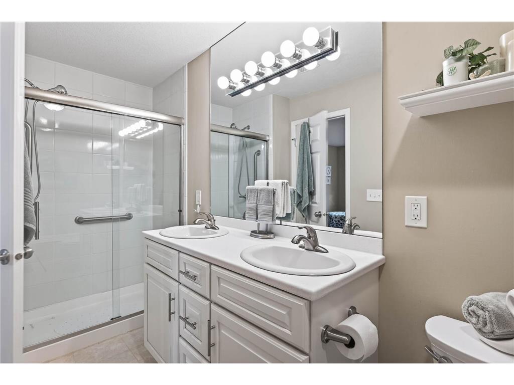 2905 Devonshire Circle Woodbury MN 55125 7004836 image14