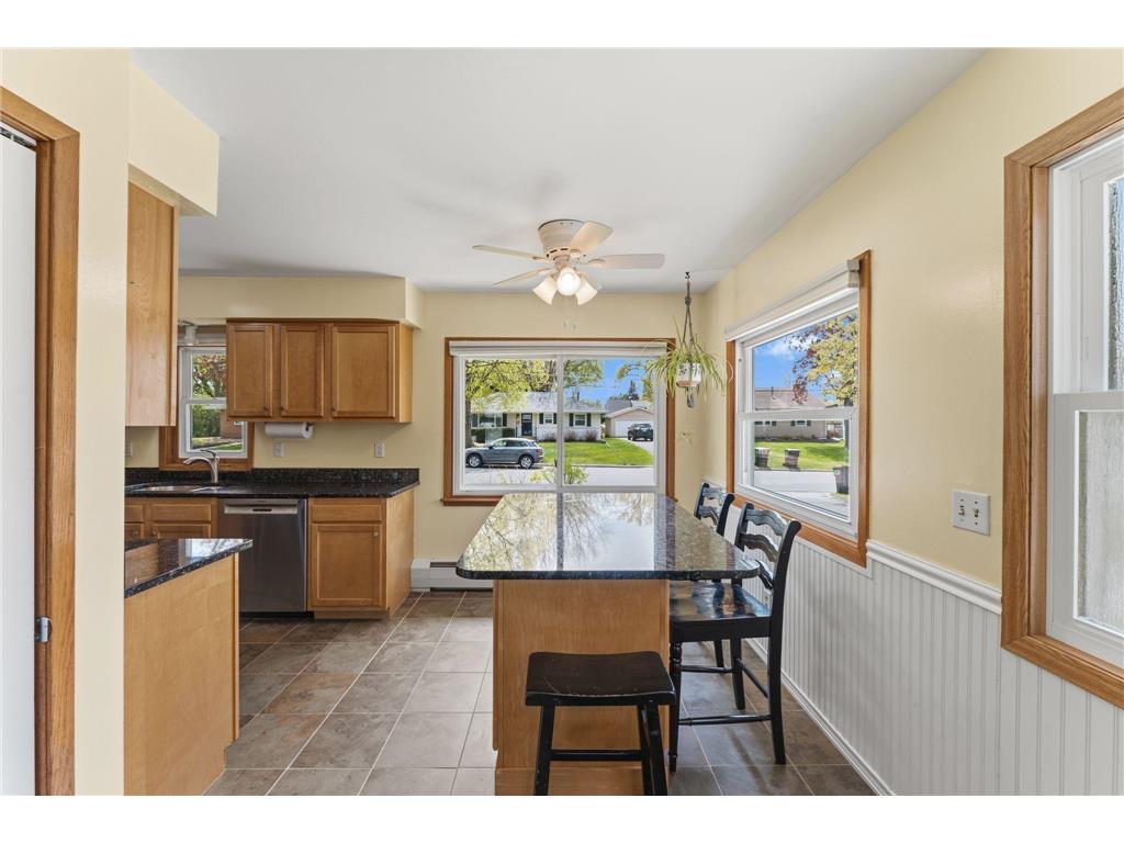 2905 Townview Avenue NE Saint Anthony MN 55418 7057728 image10