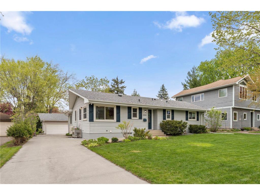 2905 Townview Avenue NE Saint Anthony MN 55418 7057728 image2