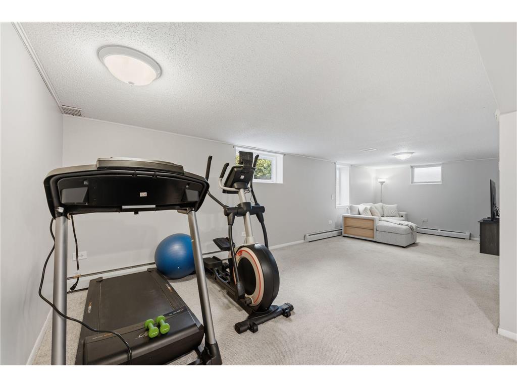 2905 Townview Avenue NE Saint Anthony MN 55418 7057728 image28