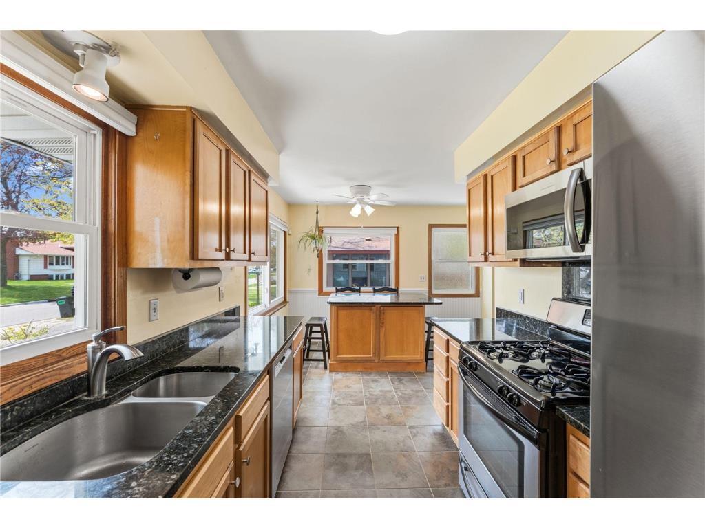 2905 Townview Avenue NE Saint Anthony MN 55418 7057728 image6