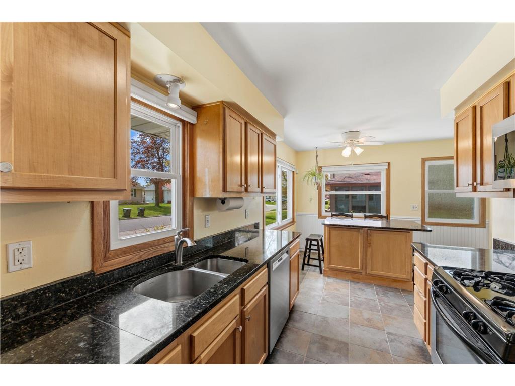 2905 Townview Avenue NE Saint Anthony MN 55418 7057728 image8