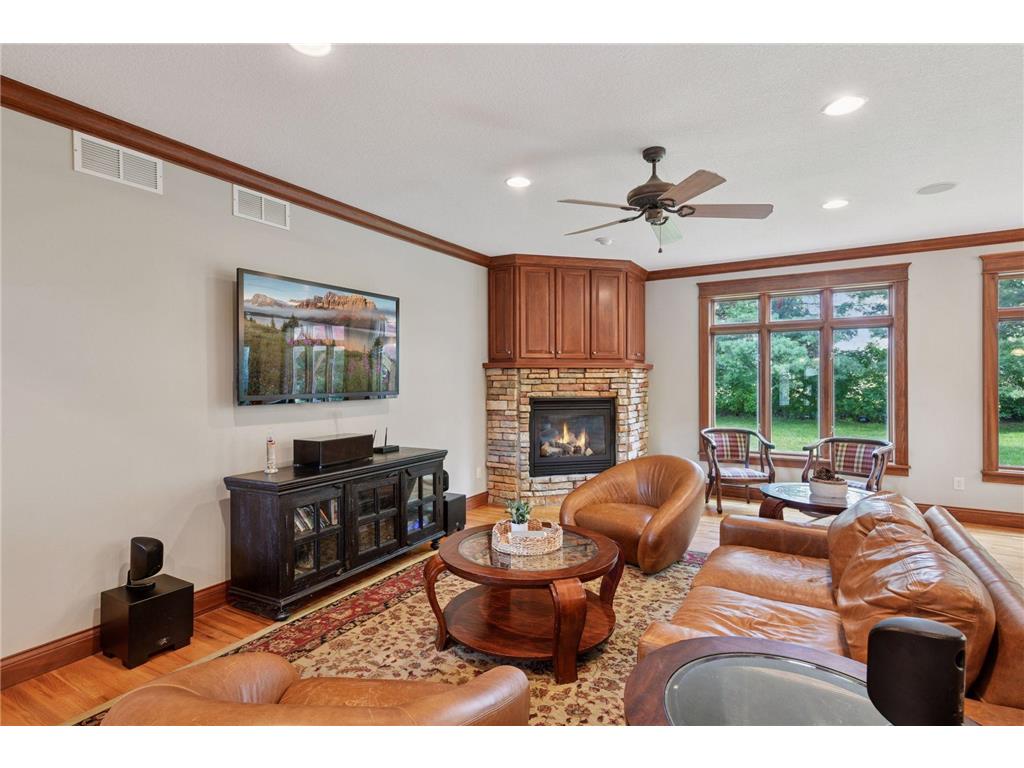 2906 Butternut Drive Chaska MN 55318 6758672 image15