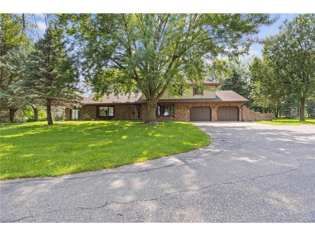 29067 Plotts Avenue Worthington MN 56187 - Ocheda 6564408 image1