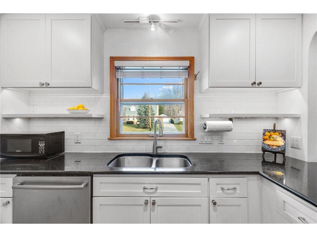 2908 30th Avenue NE Saint Anthony MN 55418 6820810 image10