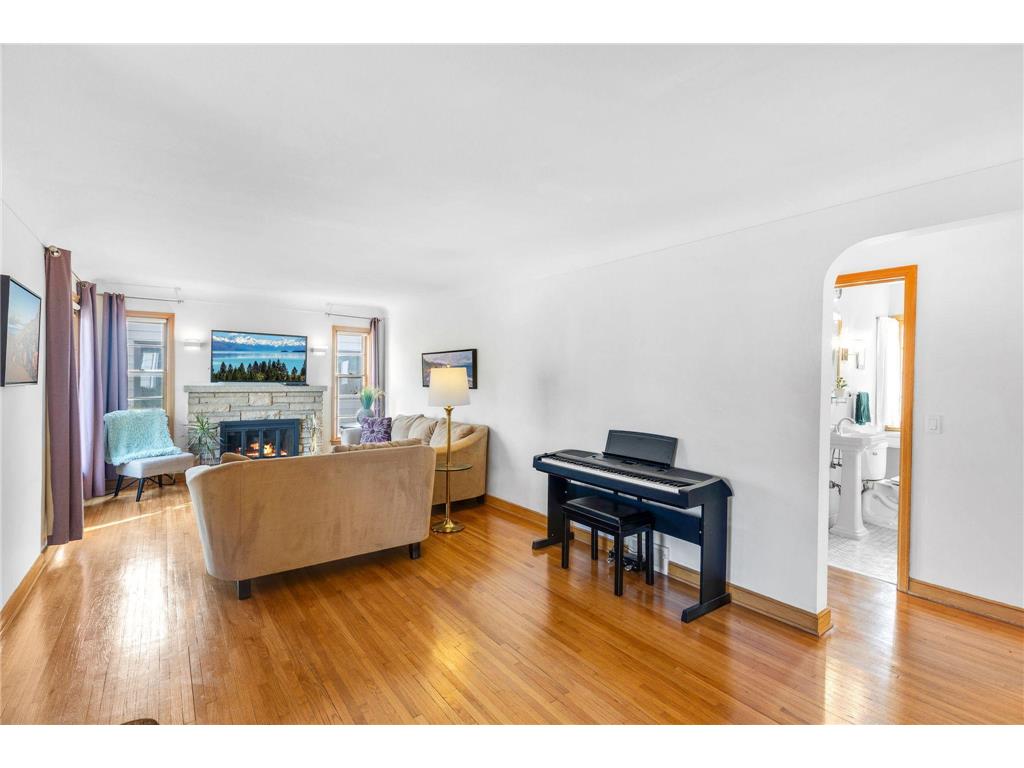 2908 30th Avenue NE Saint Anthony MN 55418 6820810 image5