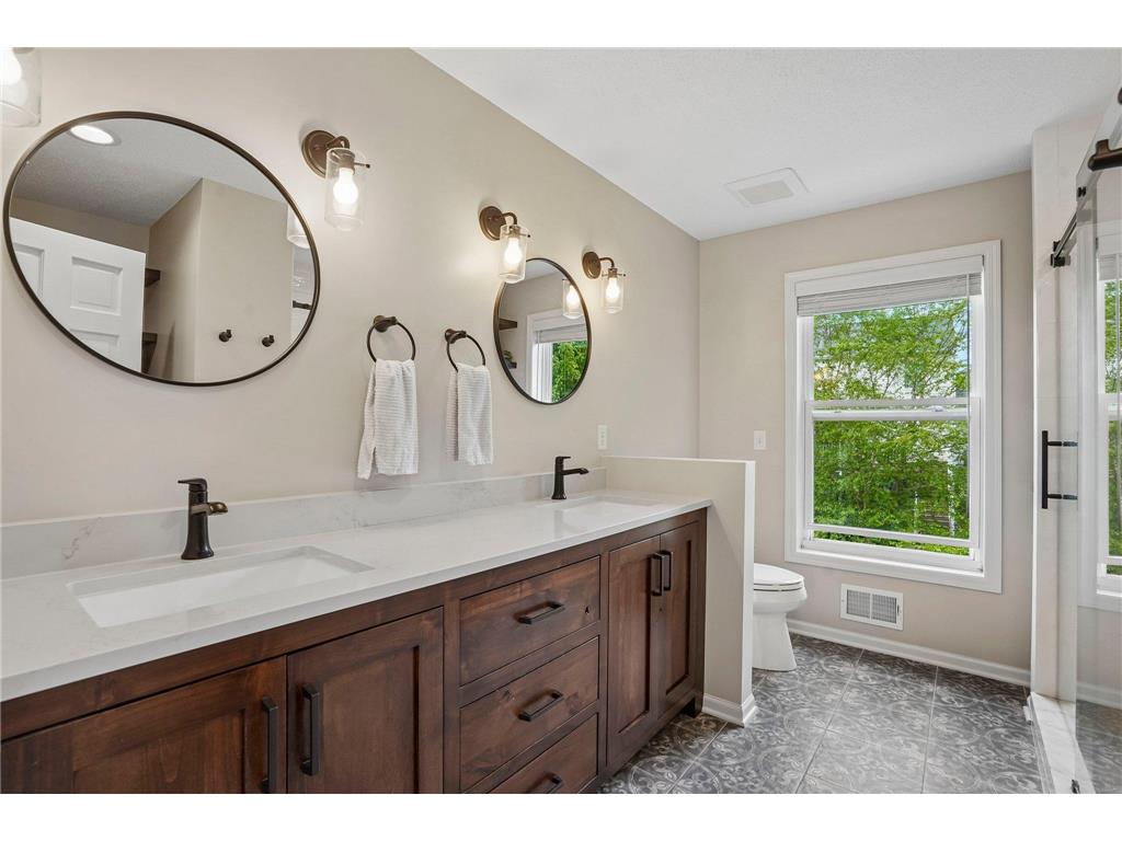 2908 Hilltop Drive Chaska MN 55318 7079086 image32