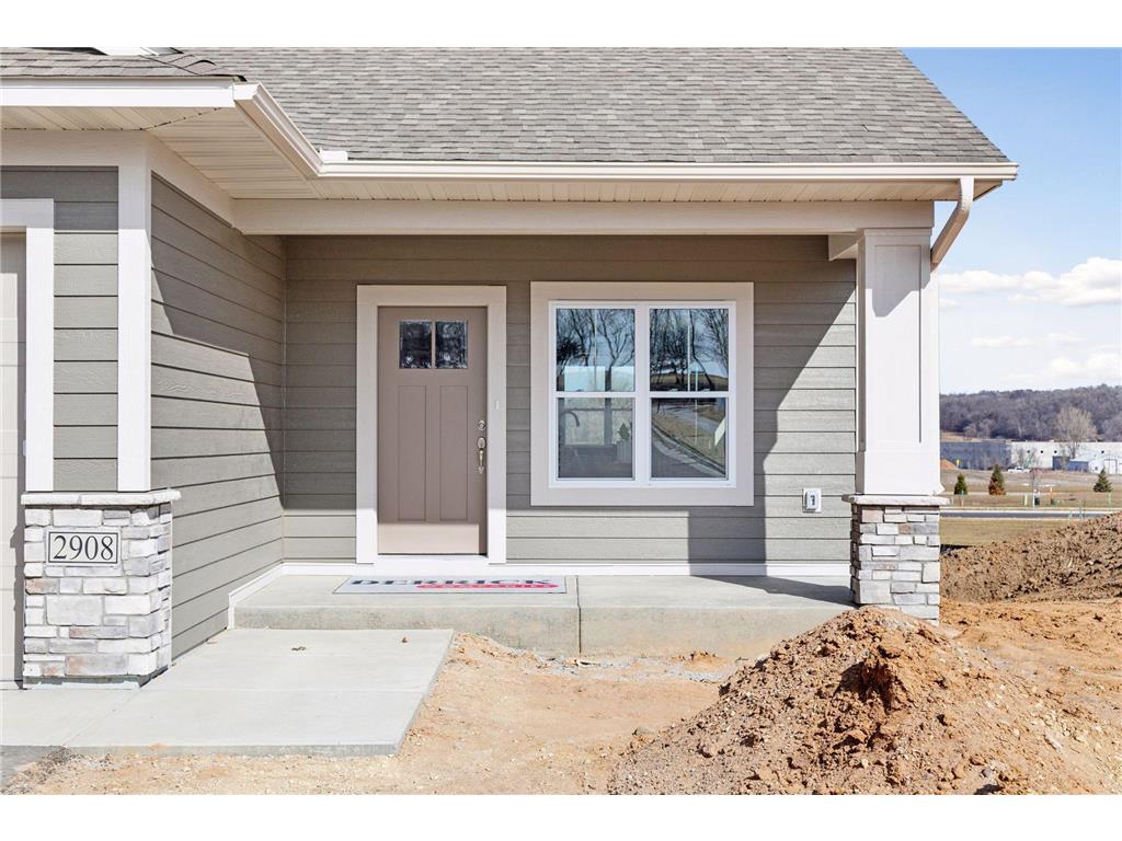 2908 Thompson Drive River Falls WI 54022 6452233 image1