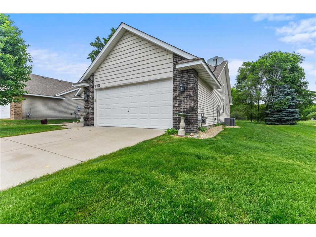 2909 126th Avenue NW Coon Rapids MN 55448 7090458 image4