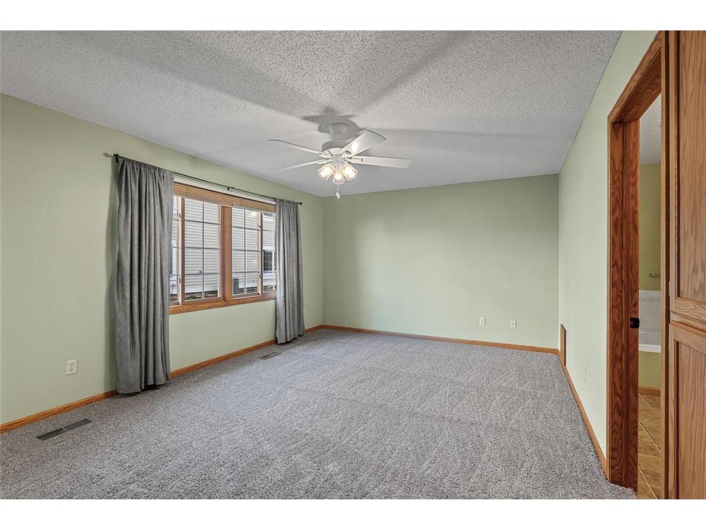 2909 Devonshire Circle #E Woodbury MN 55125 7024652 image19