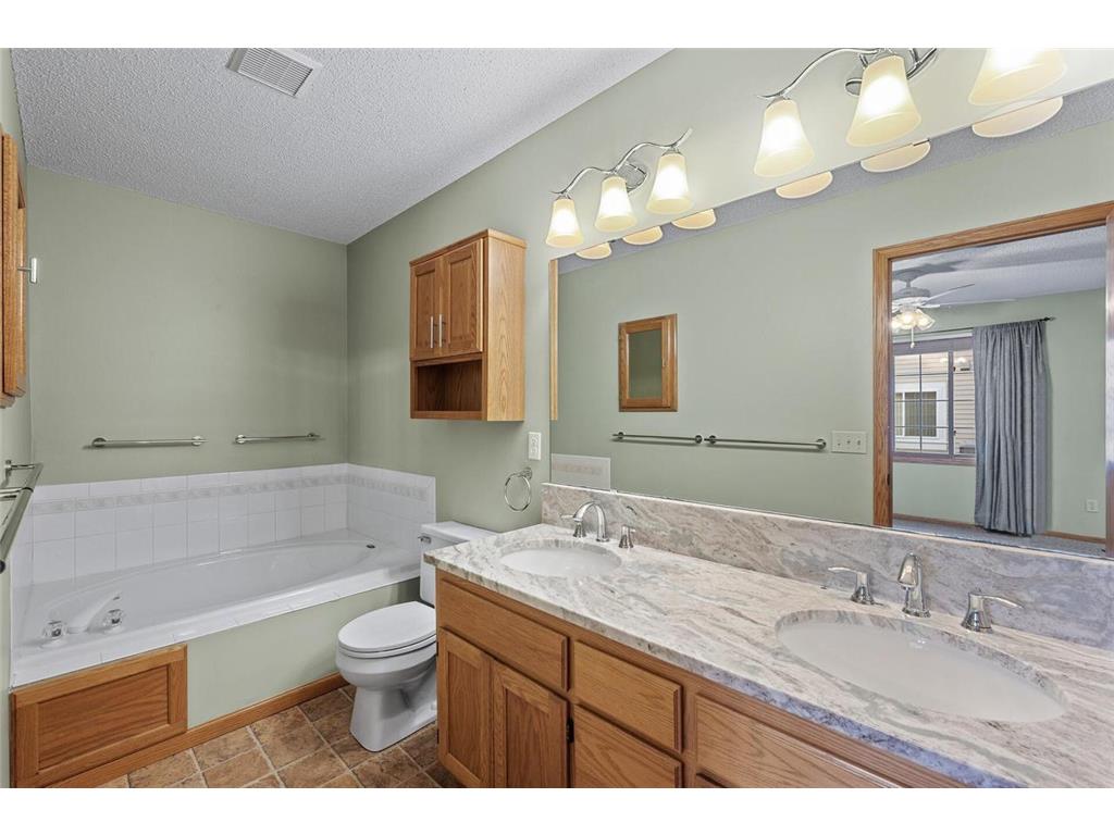 2909 Devonshire Circle #E Woodbury MN 55125 7024652 image21
