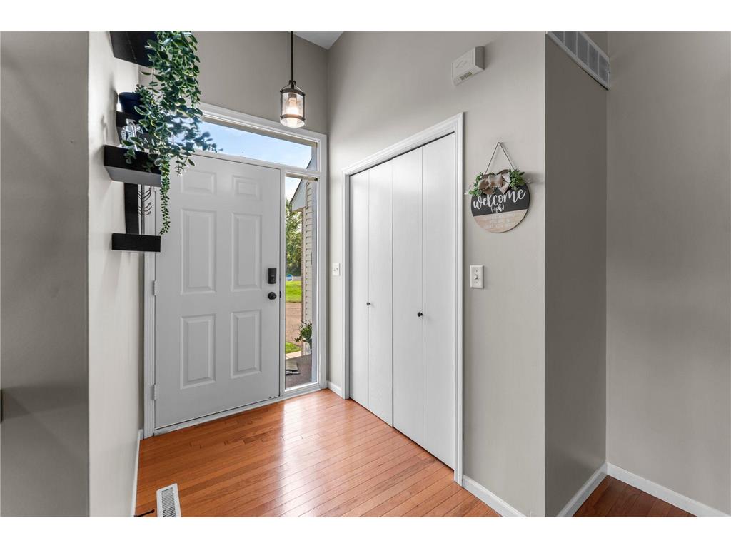 291 Appleblossom Lane E Shakopee MN 55379 7048218 image4