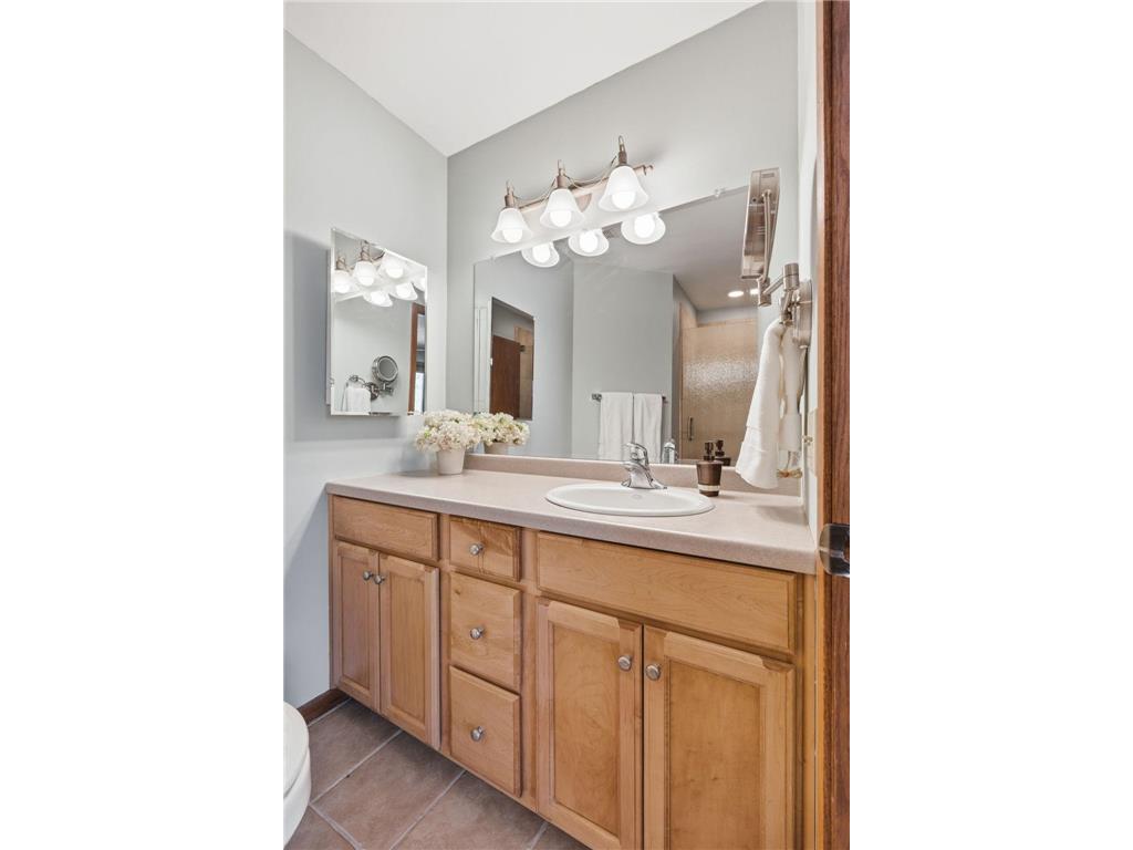 291 Poplar Drive Shoreview MN 55126 7051781 image17