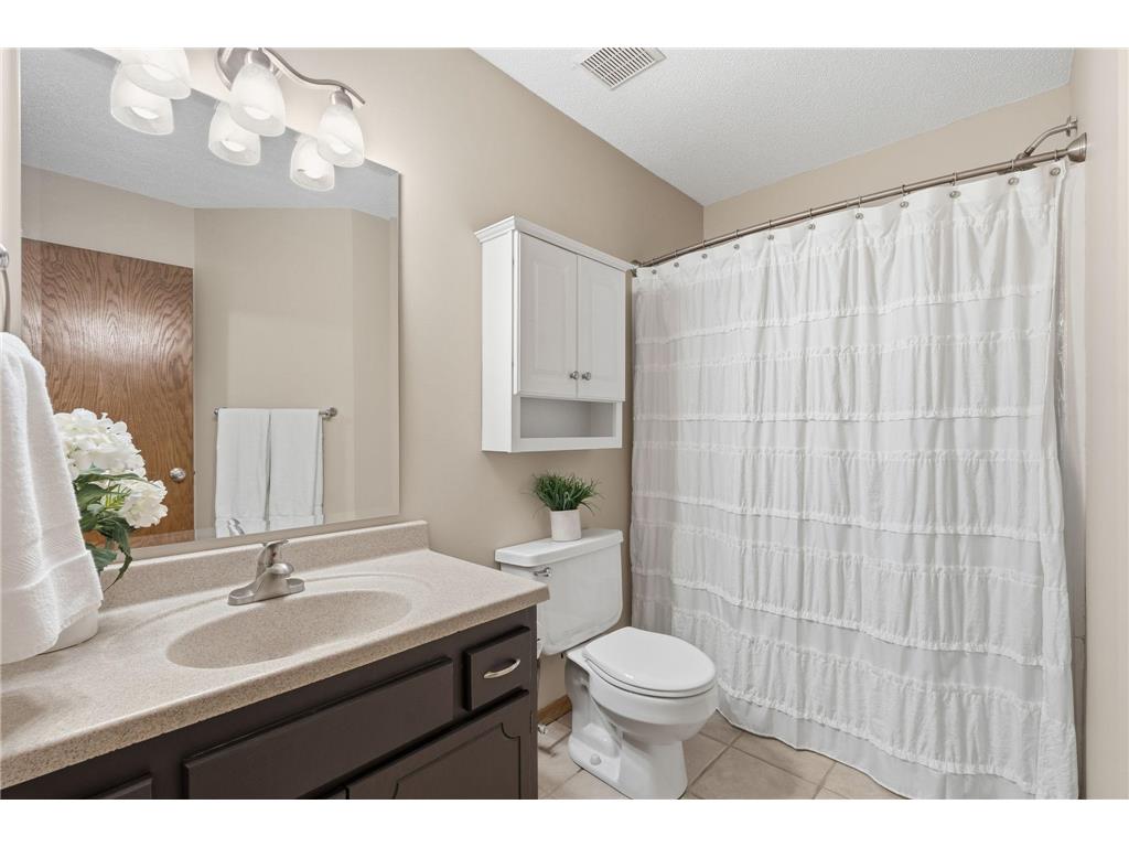 291 Poplar Drive Shoreview MN 55126 7051781 image18