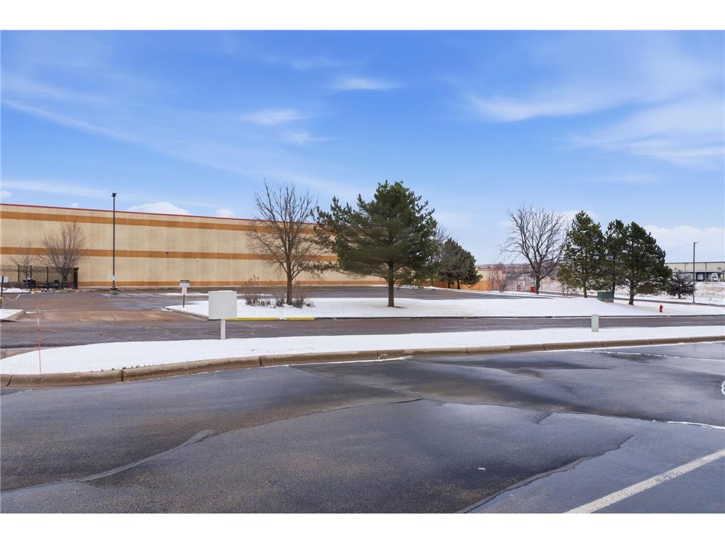 2910 Enloe Street #5 Hudson WI 54016 7028075 image24