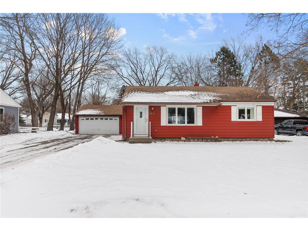 2910 Simpson Street Roseville MN 55113 7012242 image1