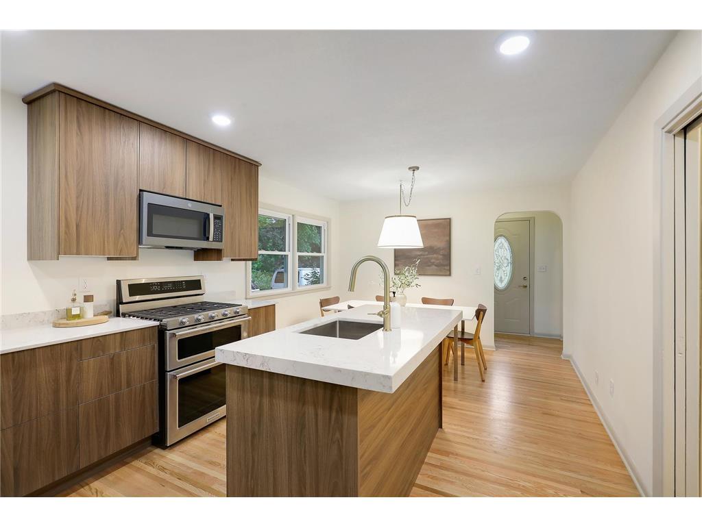 2911 Troseth Road Roseville MN 55113 7090343 image11