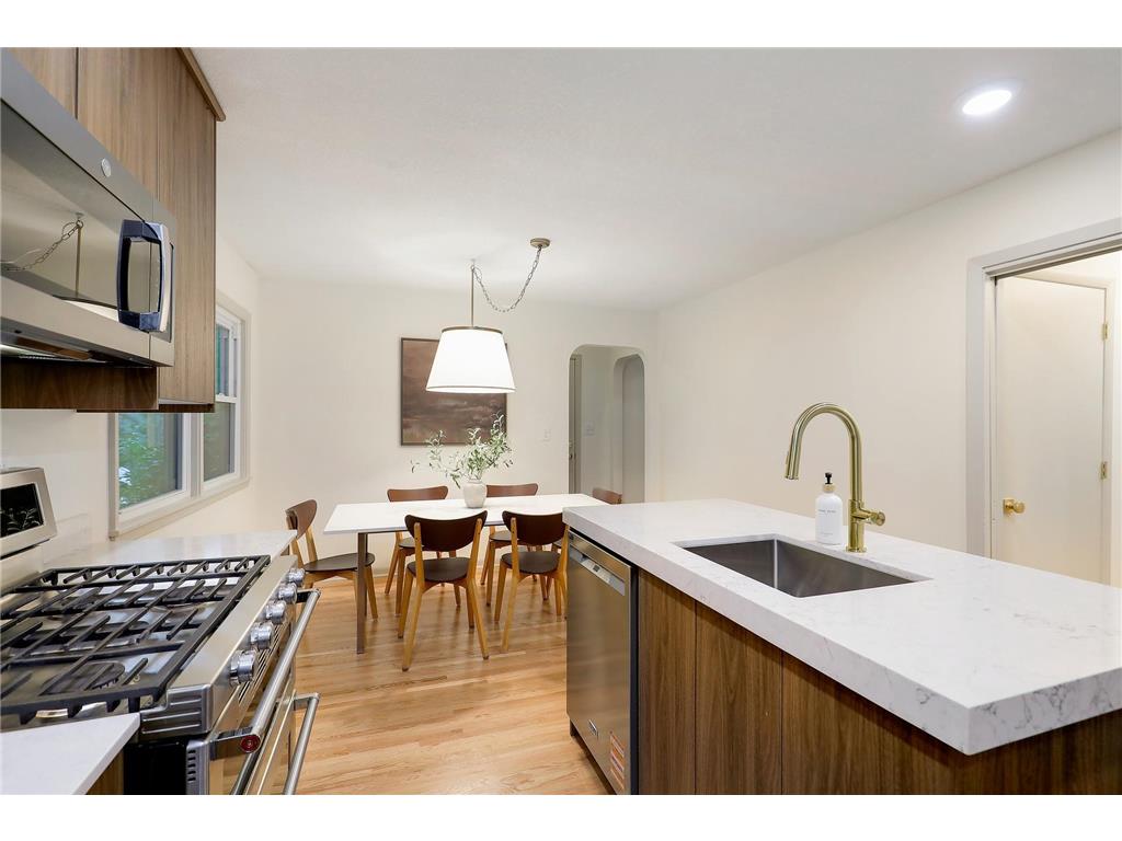 2911 Troseth Road Roseville MN 55113 7090343 image13