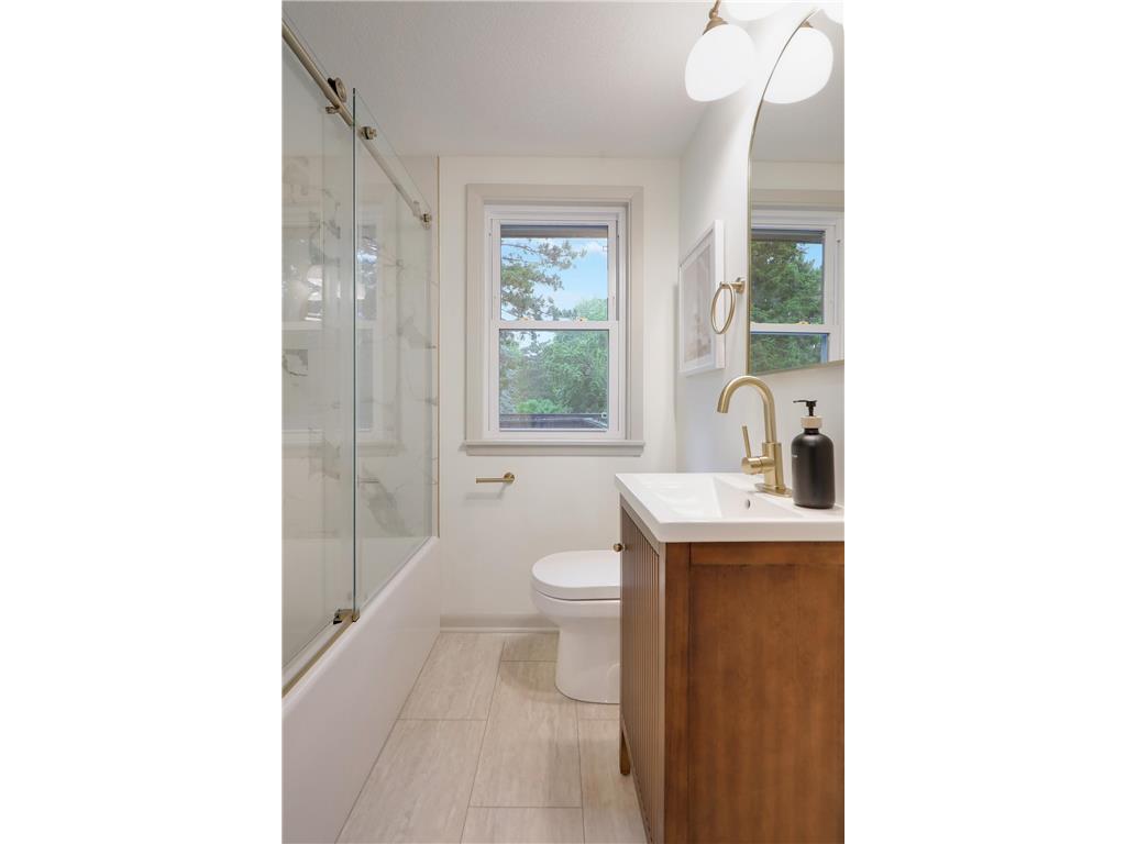 2911 Troseth Road Roseville MN 55113 7090343 image26