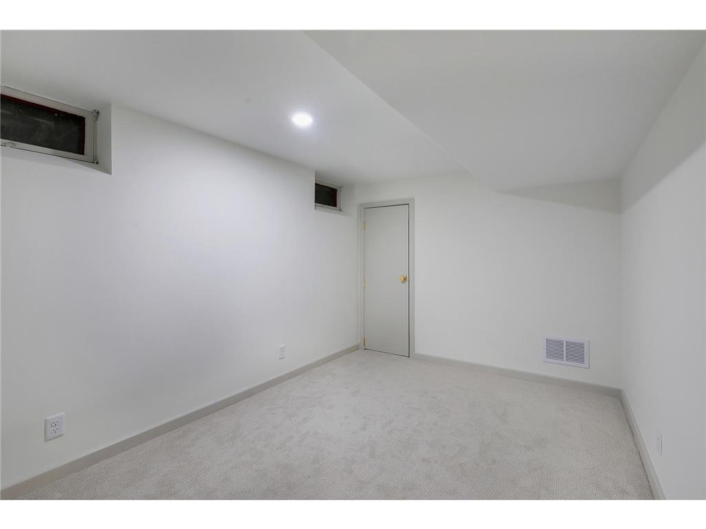 2911 Troseth Road Roseville MN 55113 7090343 image35