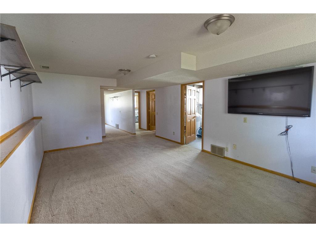 2912 9th Avenue Anoka MN 55303 7091029 image25