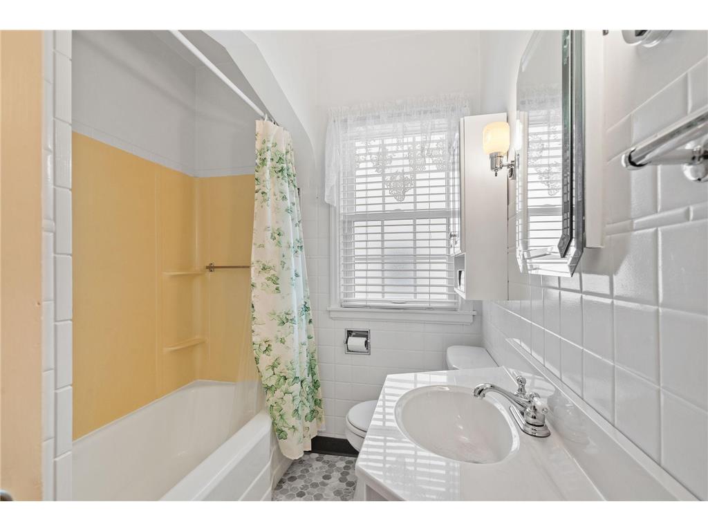 2914 Mckinley Street NE Minneapolis MN 55418 7075437 image20