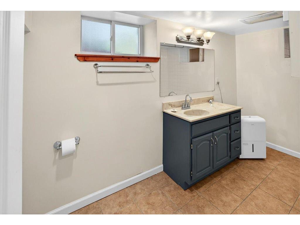 2916 32nd Avenue S Minneapolis MN 55406 7063766 image40