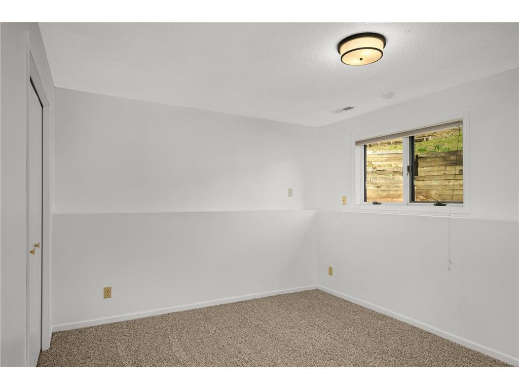 2916 Frank Street Maplewood MN 55109 7081900 image11