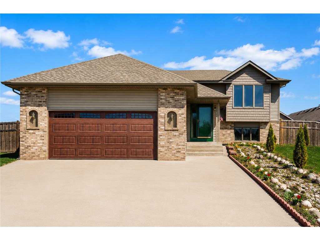 2916 Frank Street Maplewood MN 55109 7081900 image2