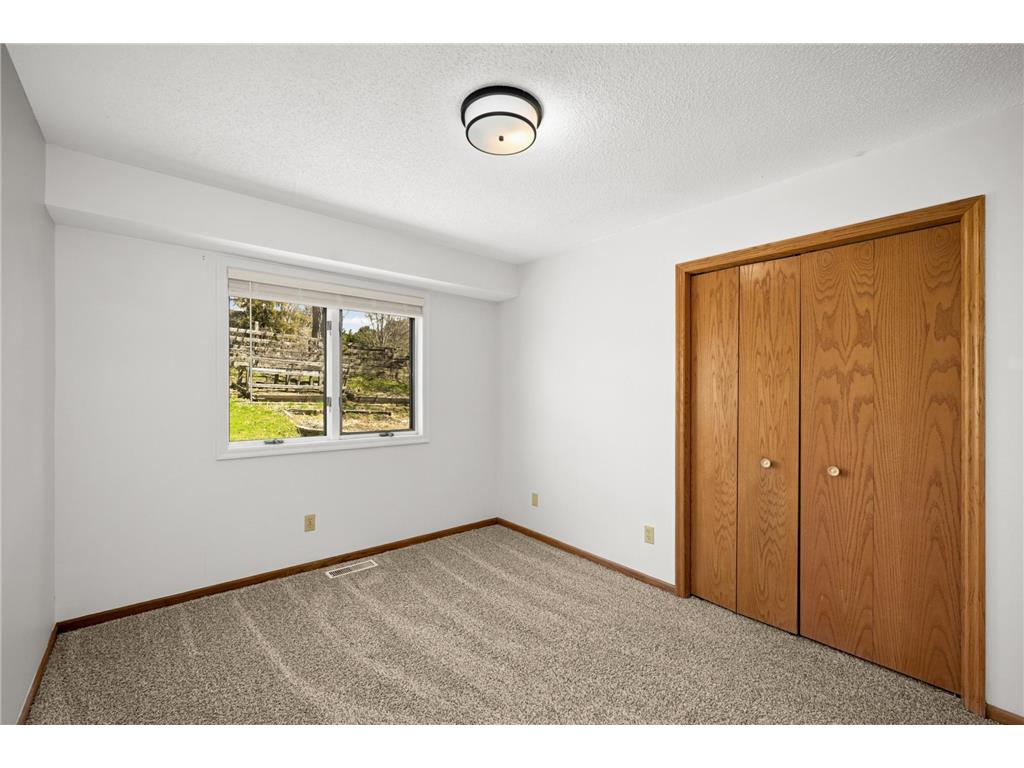 2916 Frank Street Maplewood MN 55109 7081900 image20