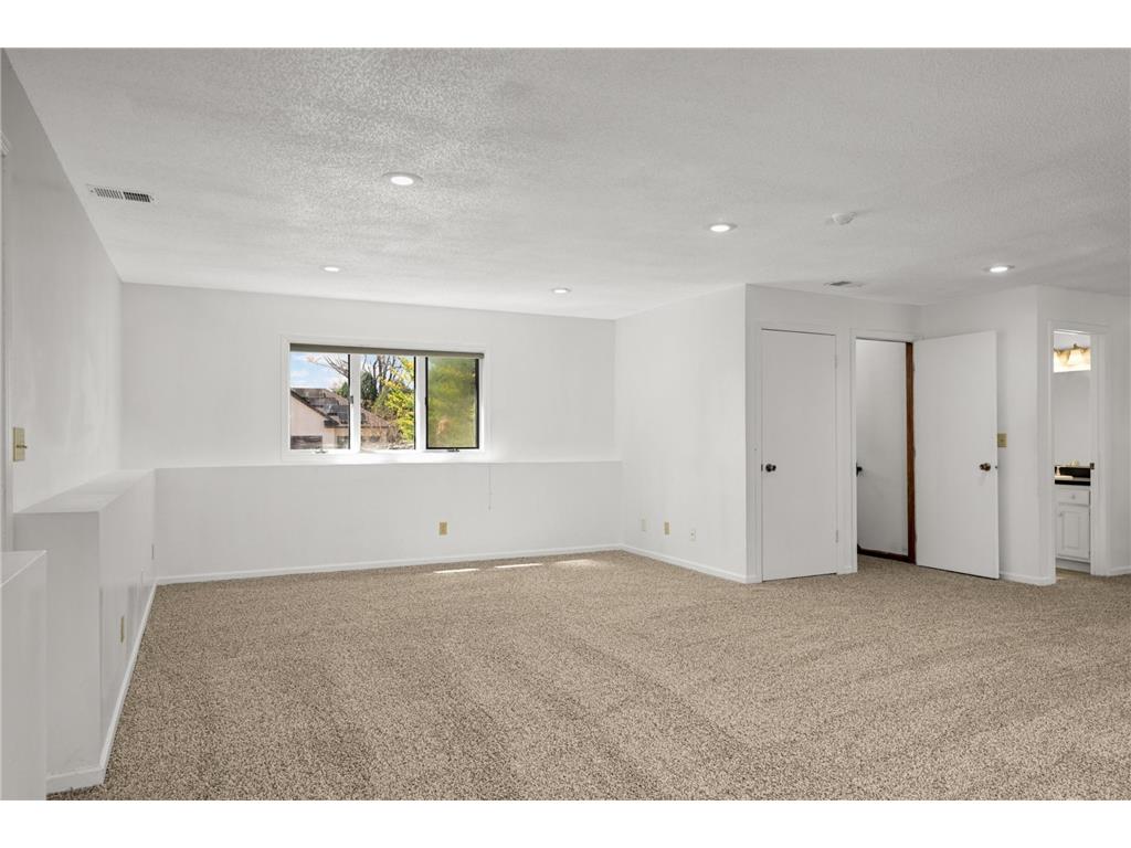 2916 Frank Street Maplewood MN 55109 7081900 image25