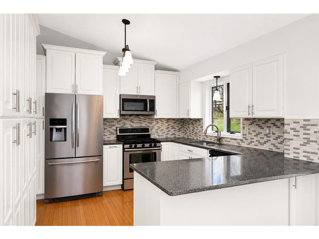 2916 Frank Street Maplewood MN 55109 7081900 image32