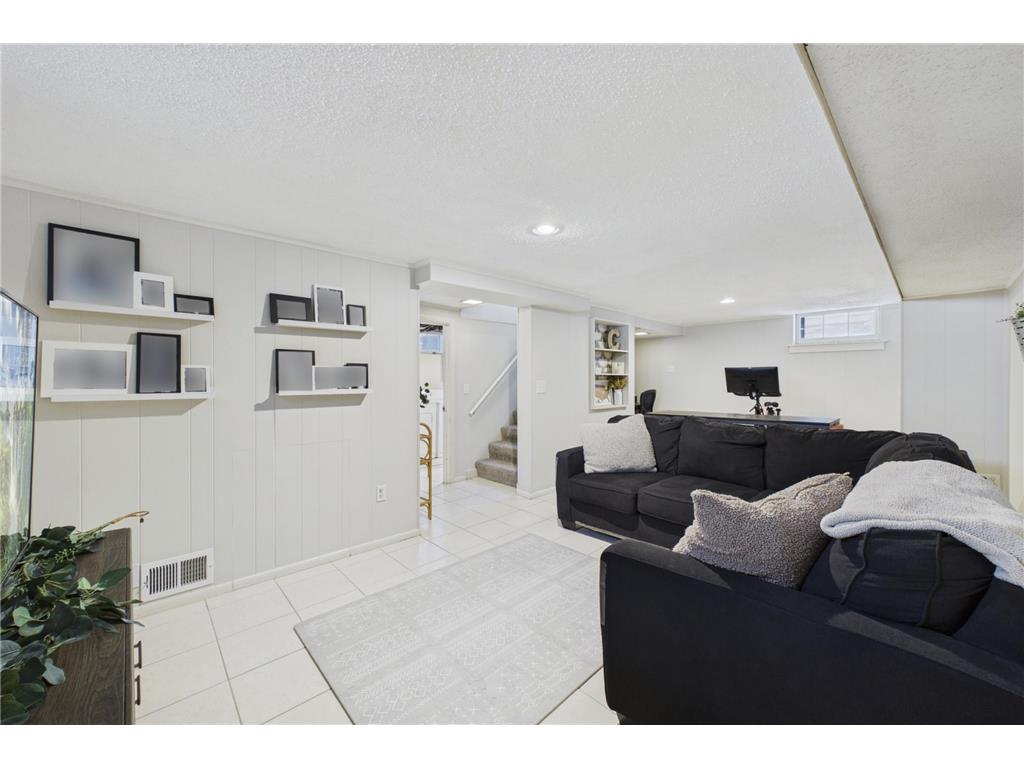 2916 W 60th Street Minneapolis MN 55410 7024249 image17